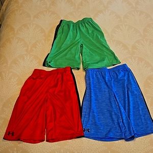 Boys Large Under Armour Shorts